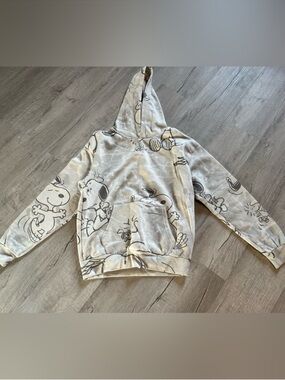 SNOOPY hoodie
Used once